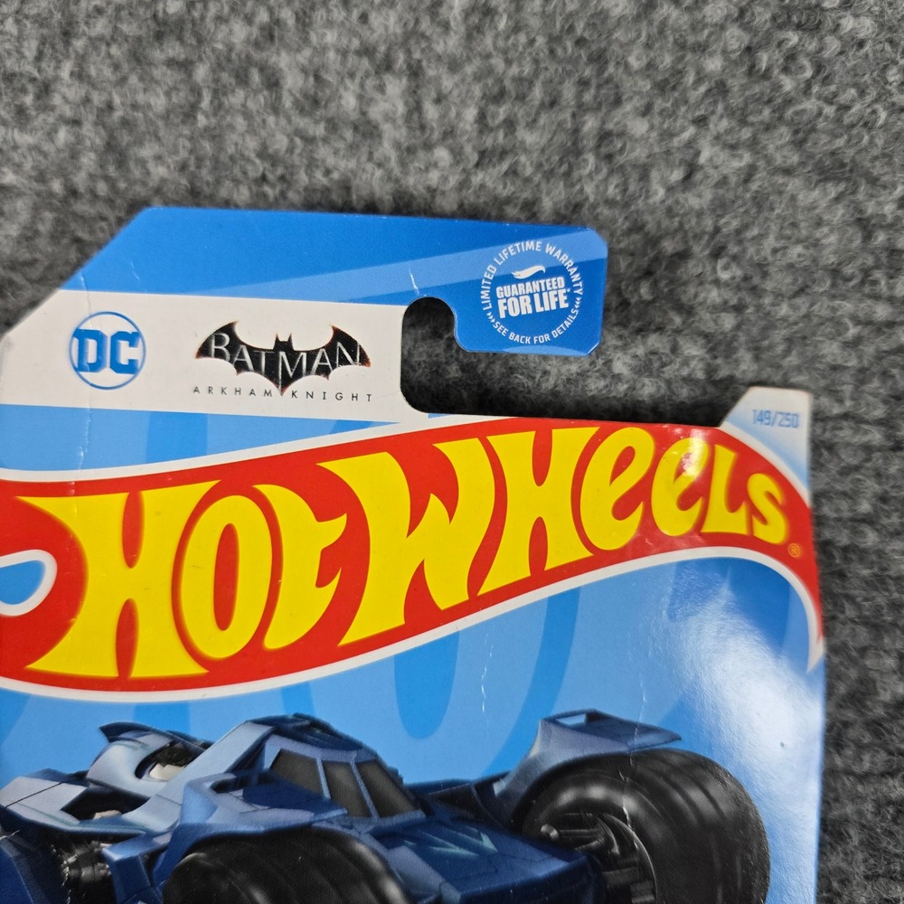 Hot Wheels Batman Arkham‎ Knight Batmobile 149 250 Blue Diecast Toy Car - Picture 3 of 5